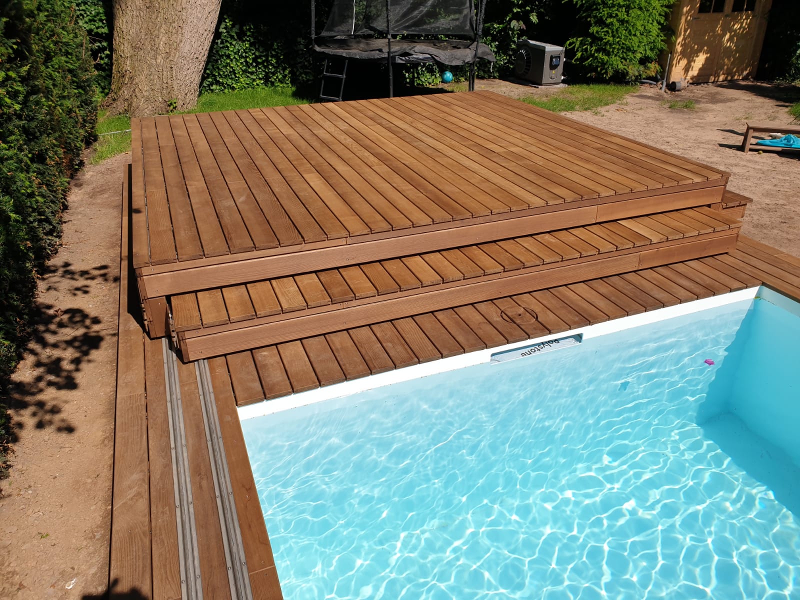 Ausfahrbares Pooldeck Thermoesche in Frankfurt